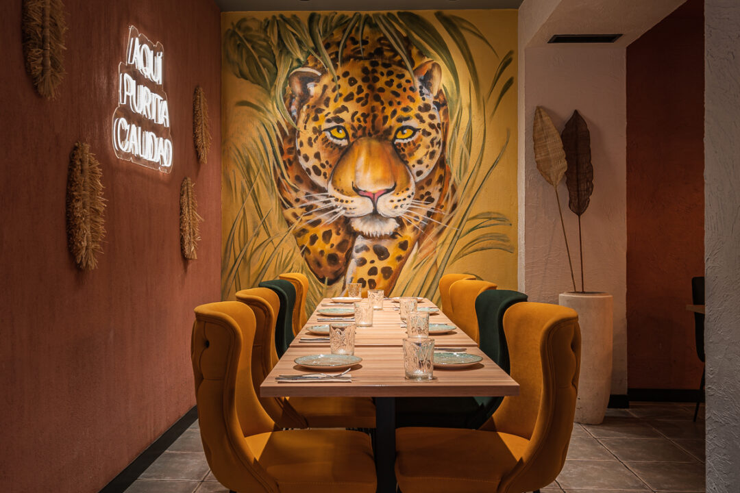 LA CÚSPIDE, Restaurante Peruano